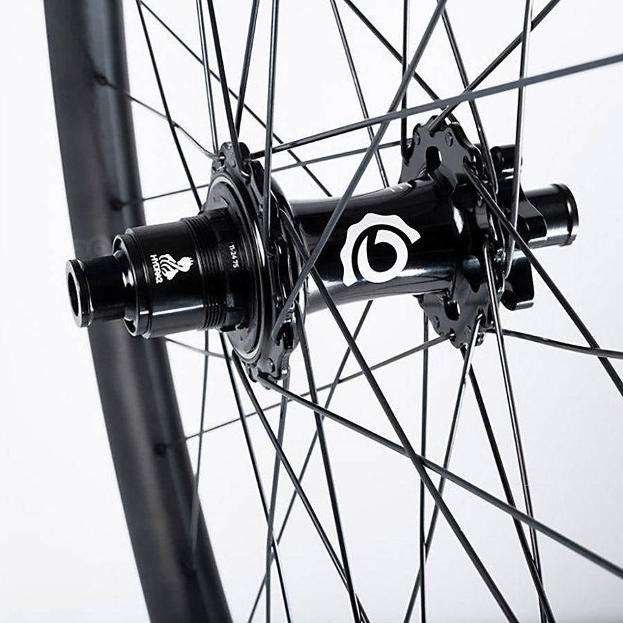 Rueda trasera Industry Nine Hydra 2 Enduro S 29/622 Orificios: 32 12 mm TA 148 mm Disco IS 6 tornillos Shimano Micro Spline