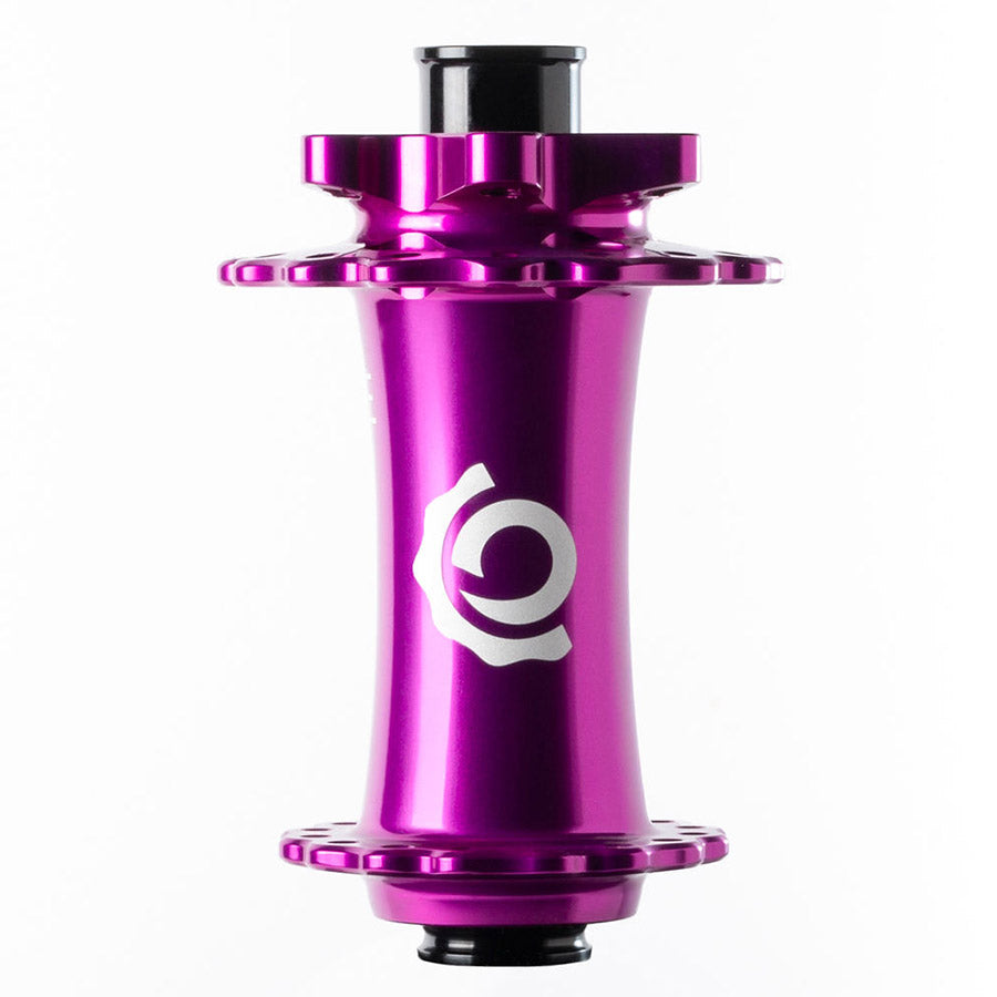 Buje delantero Industry Nine Hydra 2 Classic - 15 x 110 mm, 6 tornillos, morado, 28 agujeros