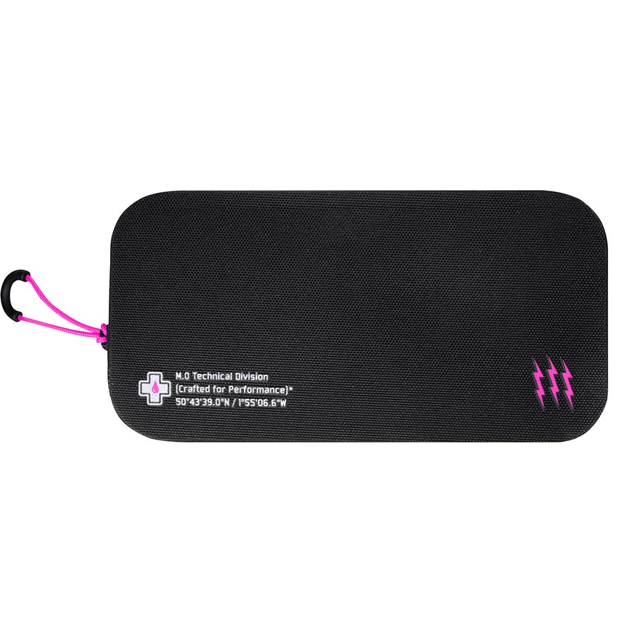 Estuche impermeable esencial Muc-Off