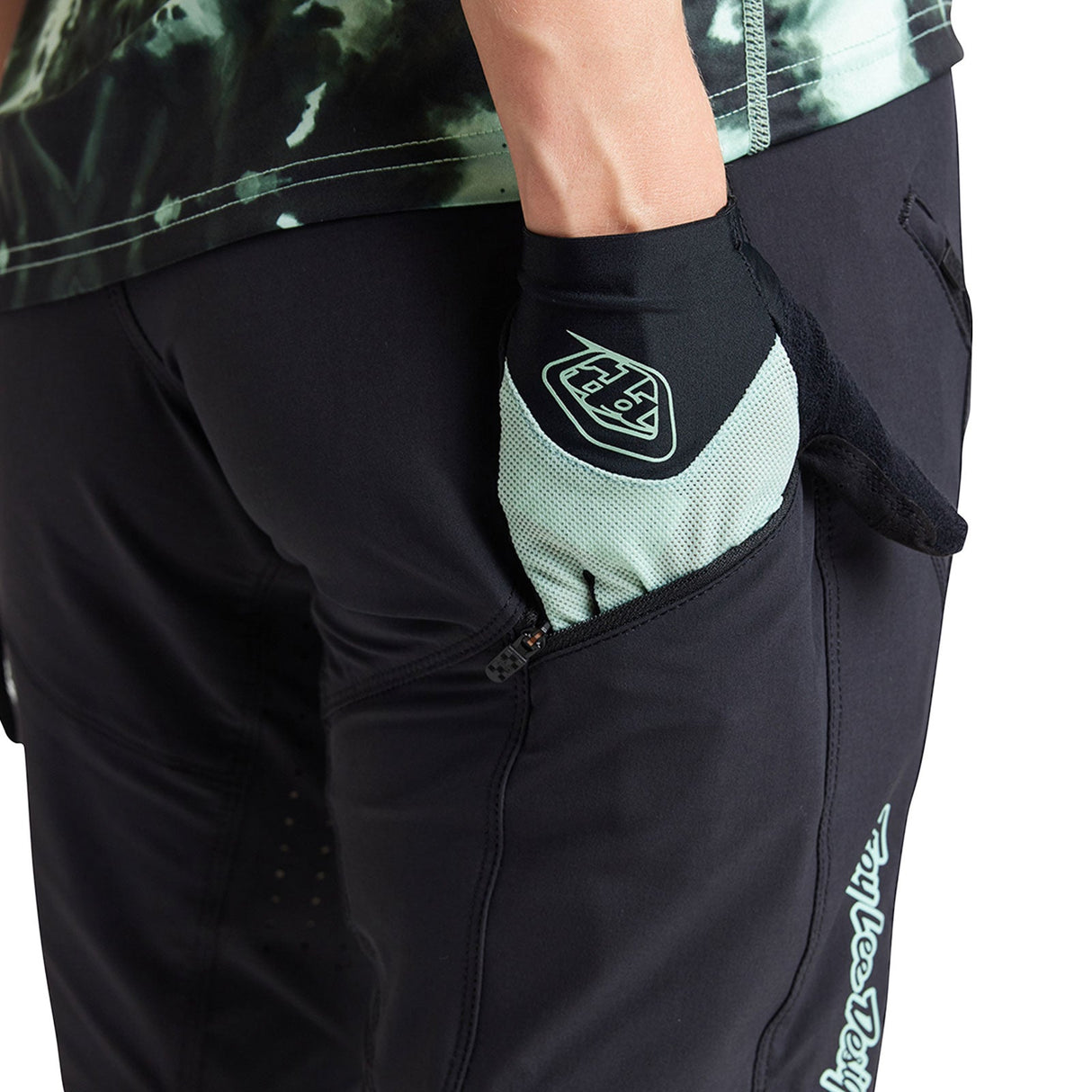Womens Lilium Short Shell Micayla Gatto Watercolor Black