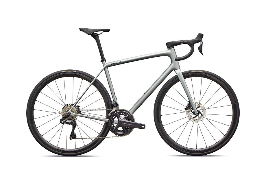 2026 Specialized Aethos Pro Di2 Bike Gloss Shadow Silver / Emerald Metallic 61