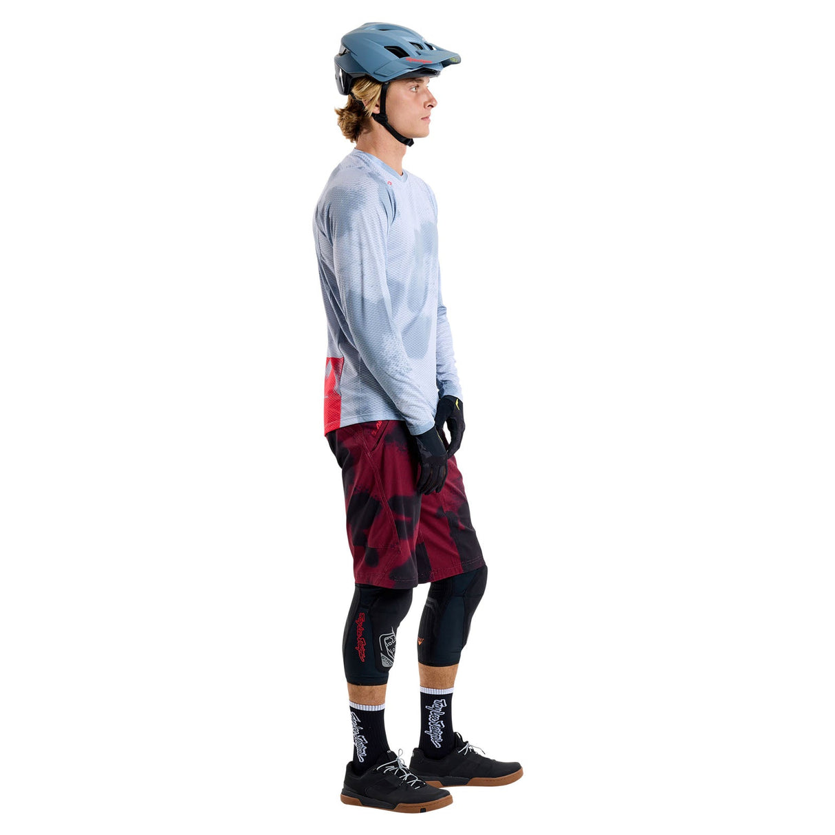 Skyline Air Short Shell Flared Oxblood