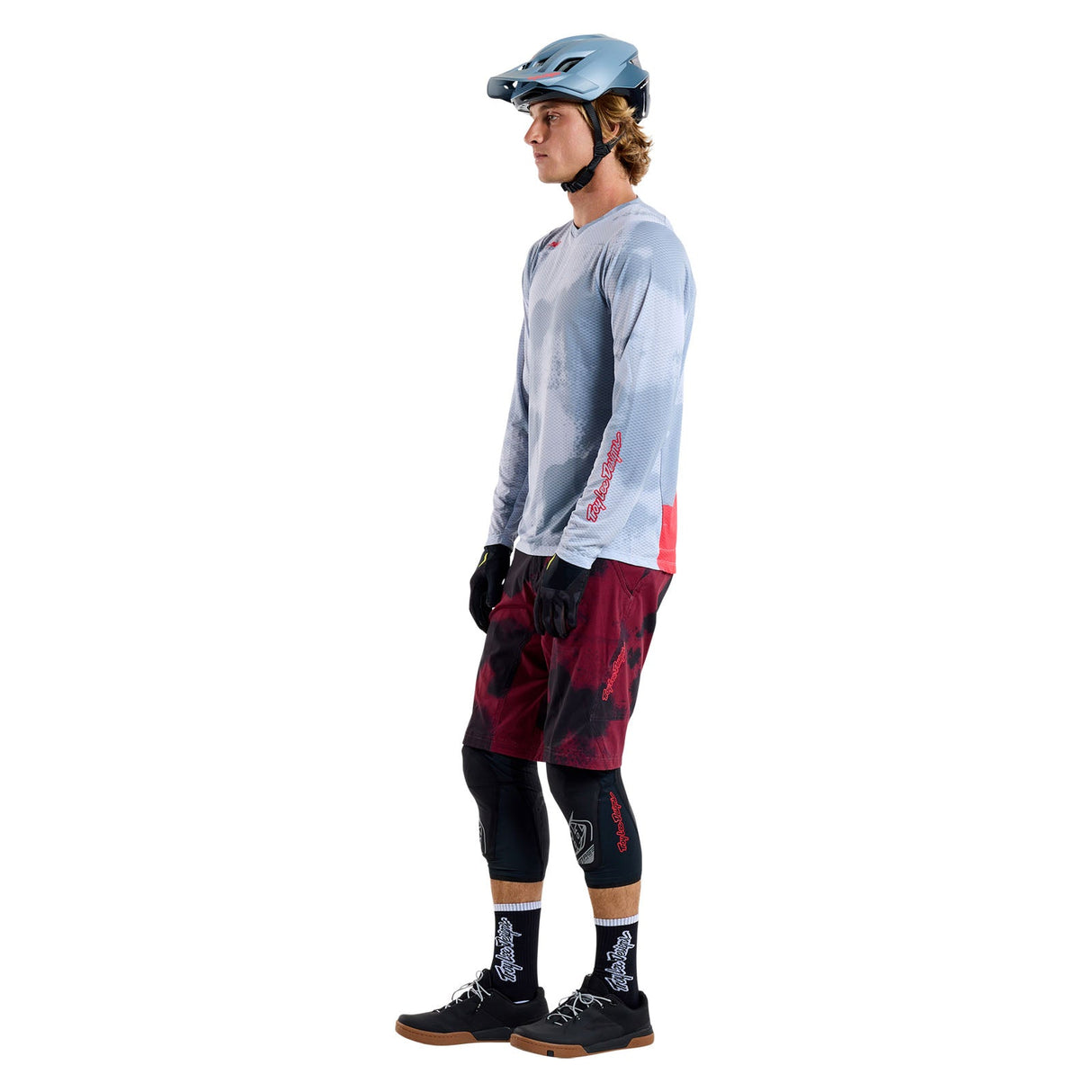 Skyline Air Short Shell Flared Oxblood