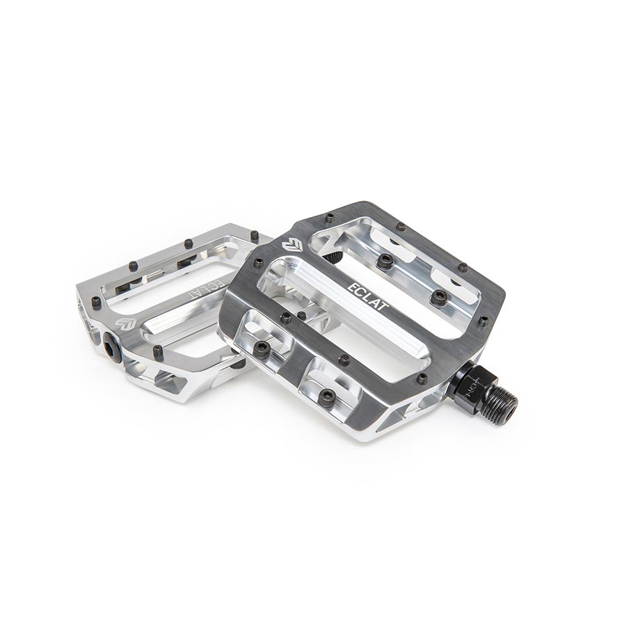 Pedales de plataforma CNC Eclat Surge Cuerpo: Aluminio Husillo: Cr-Mo 9/16 Par plateado