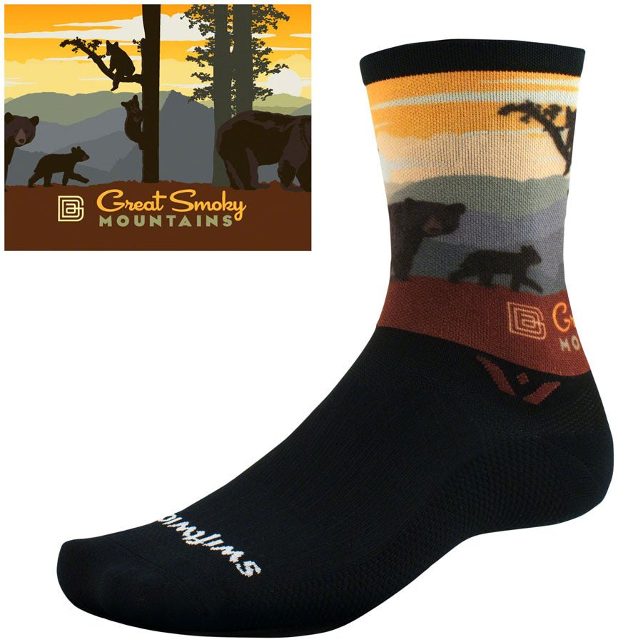 Calcetines Swiftwick Vision Impression National Park - 15 cm, talla pequeña, con diseño de osos de las Grandes Montañas Humeantes
