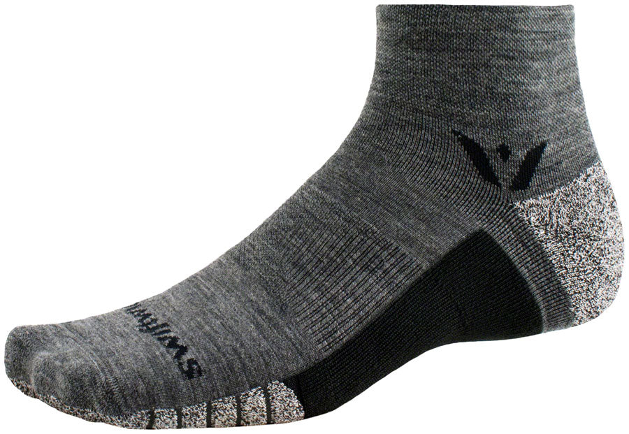 Chaussettes Trail Swiftwick Flite XT Quarter Crew - Taille Large - Gris Bruyère - Neuves