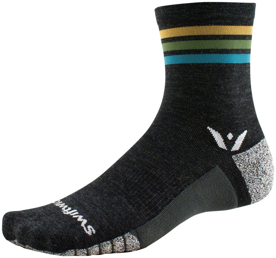 Calcetines Swiftwick Flite XT Trail Mid Crew - 5"