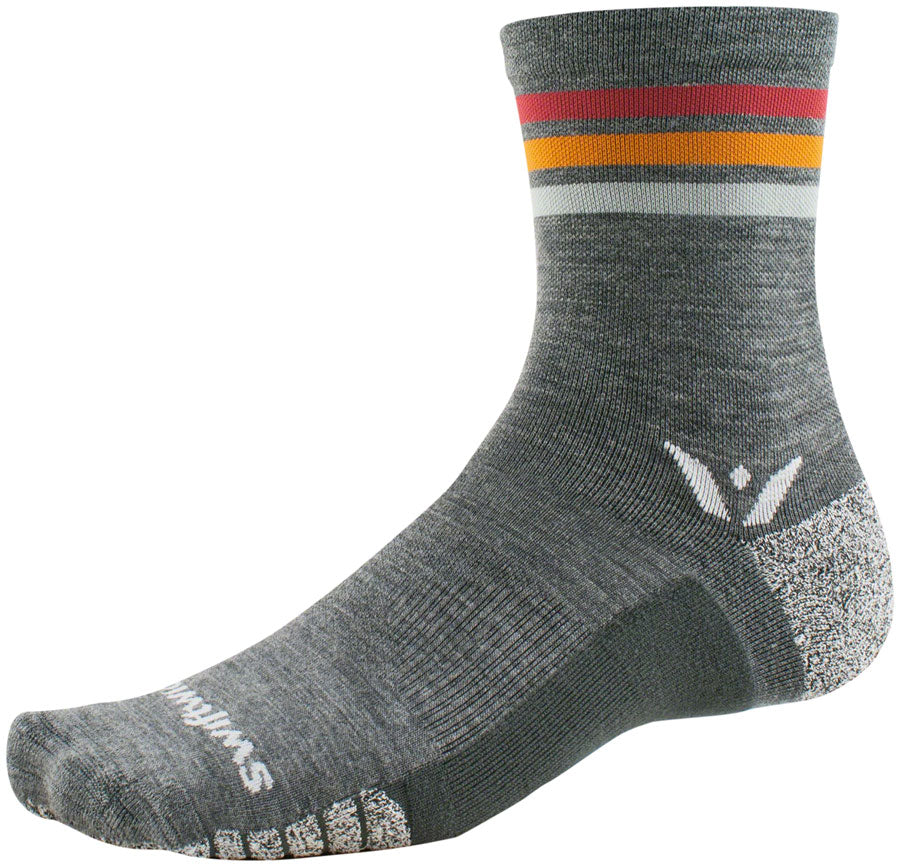Calcetines Swiftwick Flite XT Trail Mid Crew - 5"