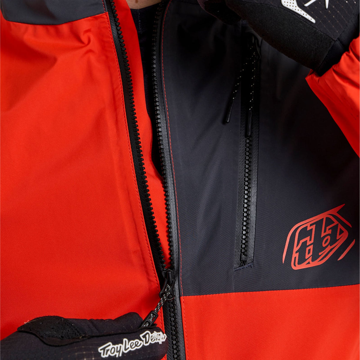 Resist Jacket Mono Fuego